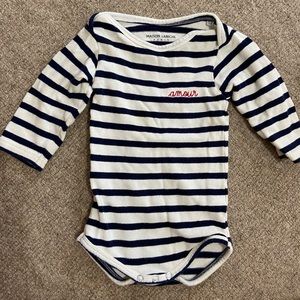Maison labiche onesie